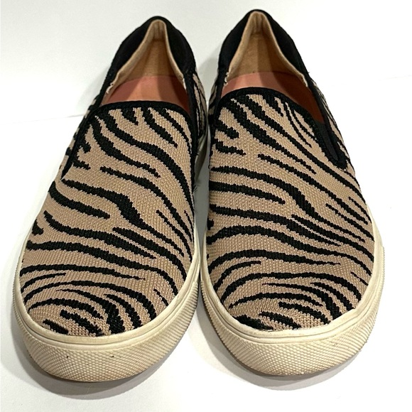 Dr Scholl's Women Slip On Sneakers Zebra Print Knit Casual Comfort Shoes Sz 9.5 - Picture 5 of 13